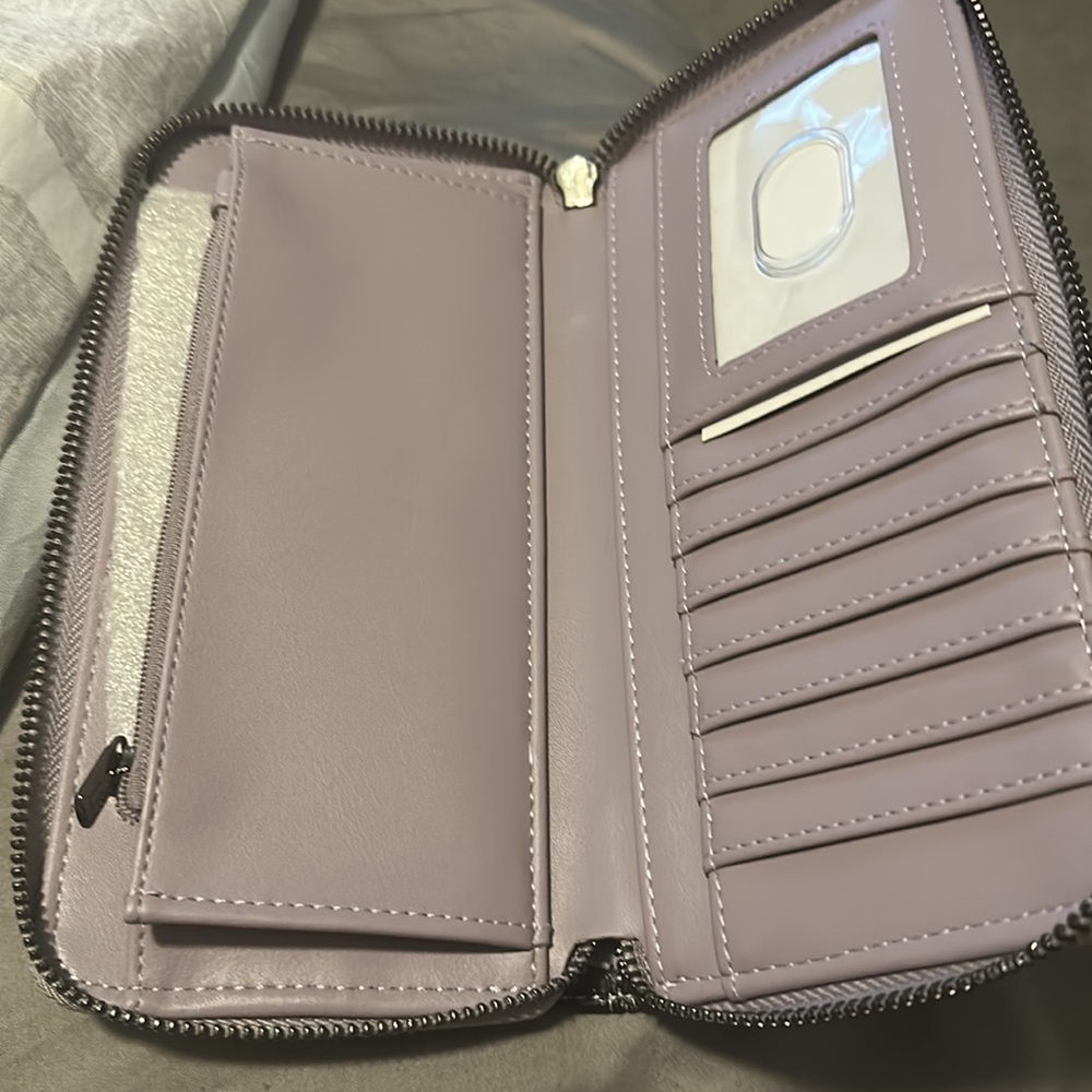 Slightly used loungefly wallet - Picture 3 of 3